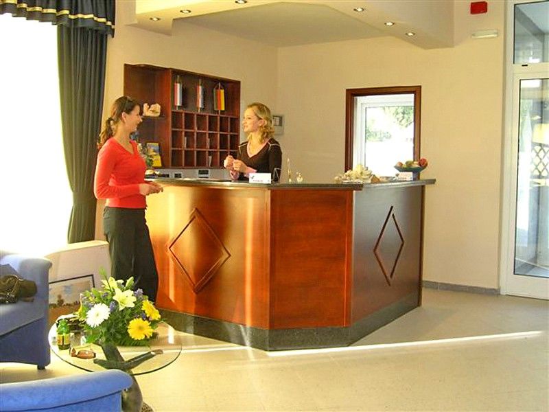 Hotel Viktorija Seget Vranjica Exteriér fotografie